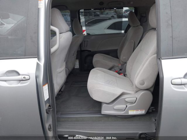 5TDKZ3DC8HS875310 Toyota Sienna Le 8 Passenger