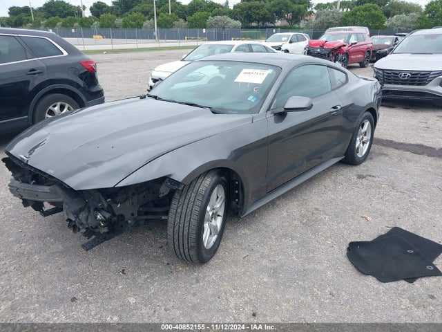 1FA6P8AM2F5374312 Ford Mustang V6