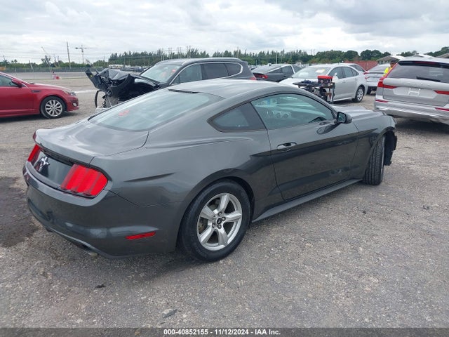1FA6P8AM2F5374312 Ford Mustang V6