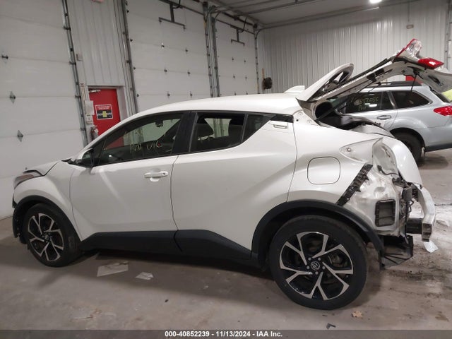 Toyota C-HR XLE 2019 JTNKHMBX7K1033699 Image 15