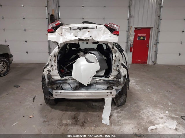 Toyota C-HR XLE 2019 JTNKHMBX7K1033699 Image 17