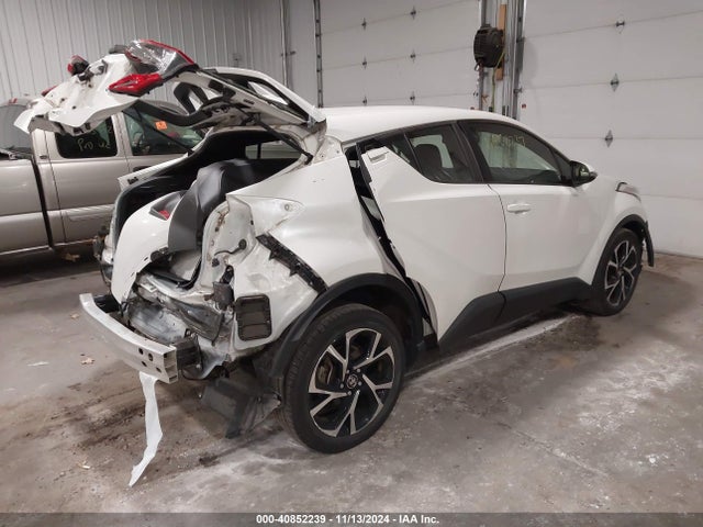 Toyota C-HR XLE 2019 JTNKHMBX7K1033699 Image 4