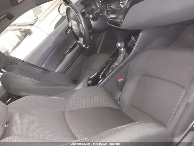 Toyota C-HR XLE 2019 JTNKHMBX7K1033699 Image 5