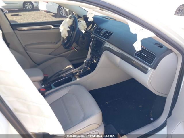 1VWBA7A38JC041870 Volkswagen Passat 2.0t Se