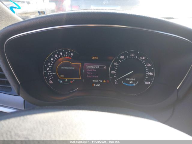 5LMCJ2C95HUL36367 Lincoln MKC SELECT