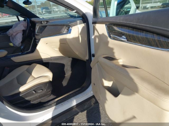 1GYKNARS3HZ211375 Cadillac Xt5 Standard