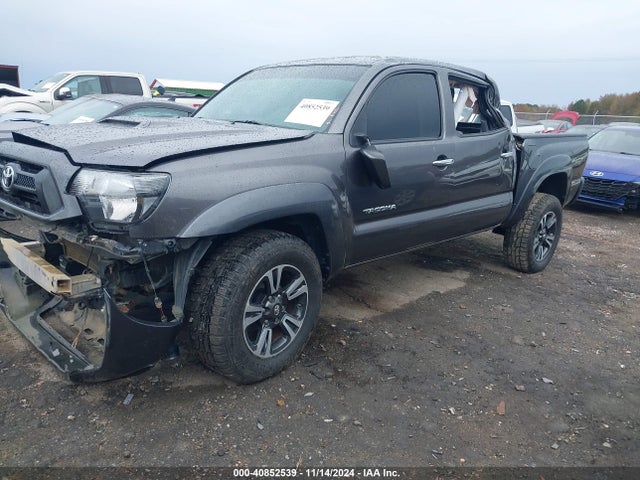 Toyota Tacoma Double Cab Prerunner 2015 5TFJU4GN4FX088245 Image 2