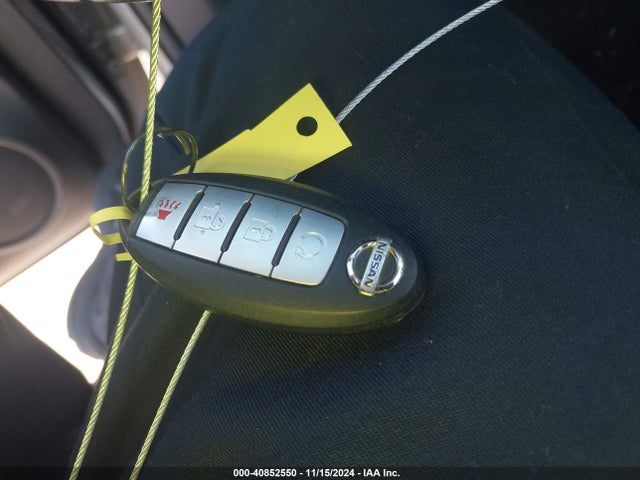 Nissan ROGUE SV 2017 KNMAT2MT9HP563305 Image 11