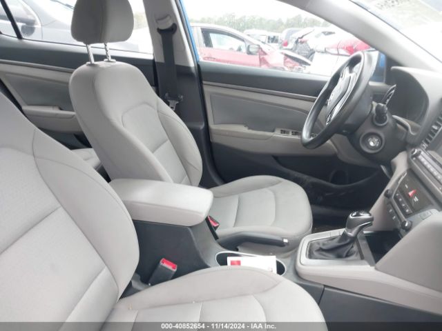 2017 HYUNDAI ELANTRA 5NPD84LF3HH160244 Photo 4