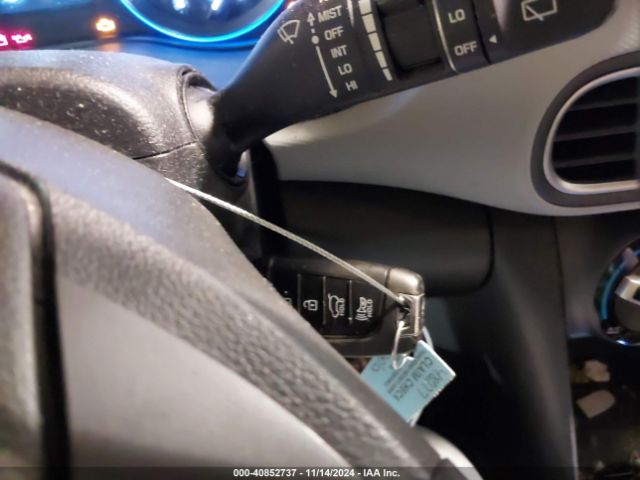 KM8K12AA9JU090103 Hyundai Kona Se