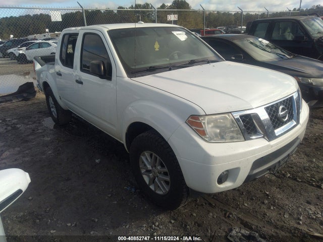 2015 1N6AD0EV2FN740669 main image