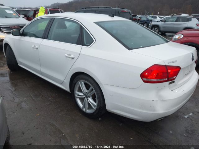 1VWBT7A37EC083544 Volkswagen Passat 1.8t Se