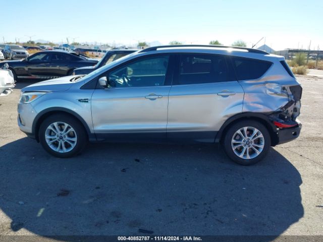 1FMCU9GD4JUB15737 Ford ESCAPE SE