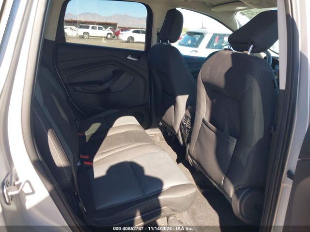 1FMCU9GD4JUB15737 Ford ESCAPE SE