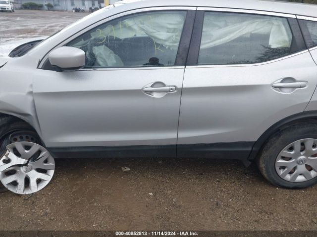 JN1BJ1CRXKW341589 Nissan Rogue Sport S