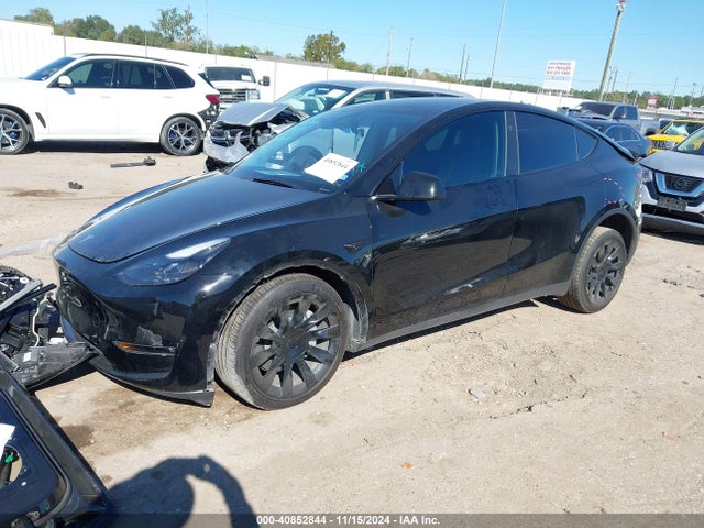 2023 TESLA MODEL Y 7SAYGAEE1PF837301 Photo 1