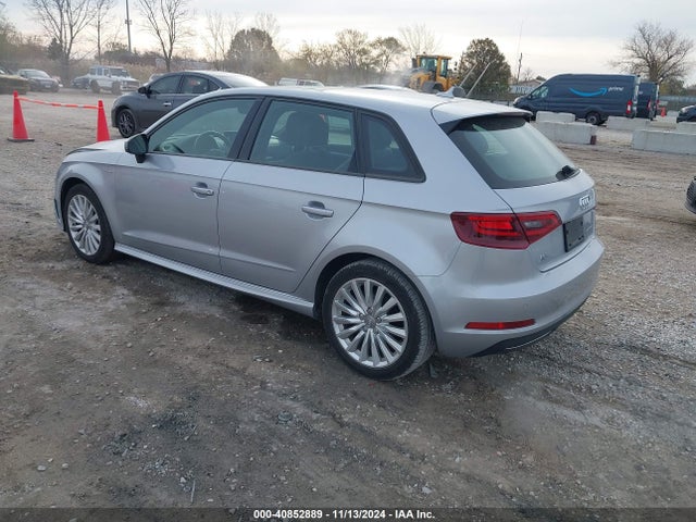 WAUUPBFF9GA088519 Audi A3 E-tron 1.4t Premium