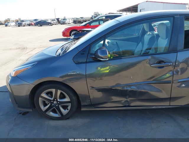 JTDKARFU1K3087428 Toyota Prius Limited