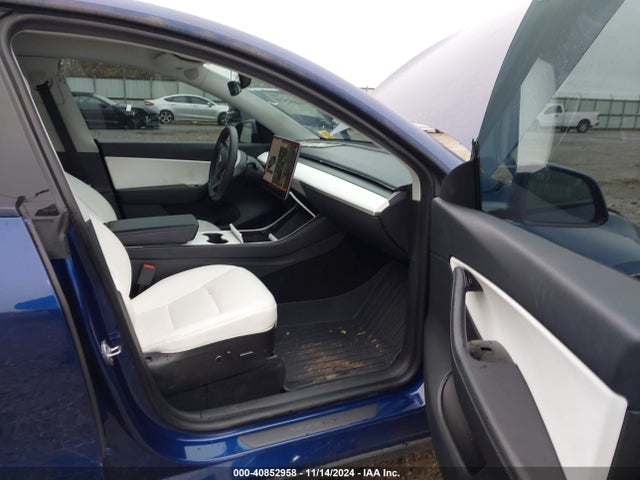 2021 TESLA MODEL Y 5YJYGDEE4MF112351 Photo 4