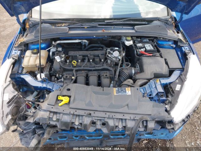 1FADP3F22JL272885 Ford FOCUS SE