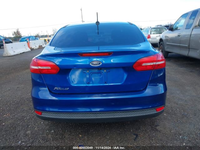 1FADP3F22JL272885 Ford FOCUS SE