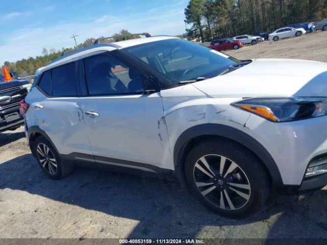 3N1CP5CU0KL524553 Nissan KICKS SR