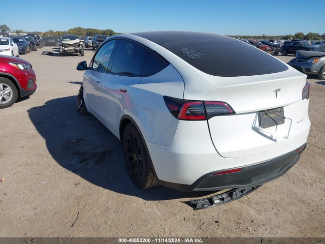 2020 TESLA MODEL Y 5YJYGDEEXLF027187 Photo 2