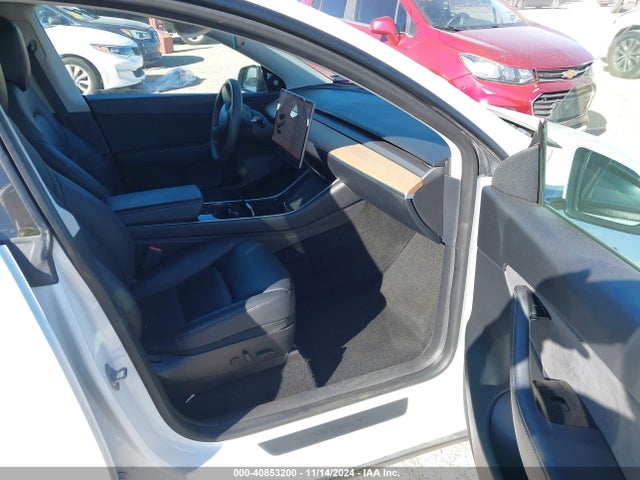 2020 TESLA MODEL Y 5YJYGDEEXLF027187 Photo 4