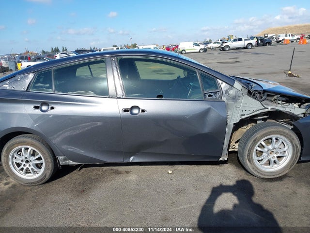 Toyota Prius Two Eco 2016 JTDKARFU0G3029317 Image 14