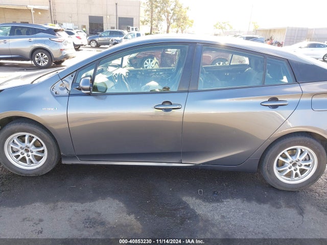Toyota Prius Two Eco 2016 JTDKARFU0G3029317 Image 15