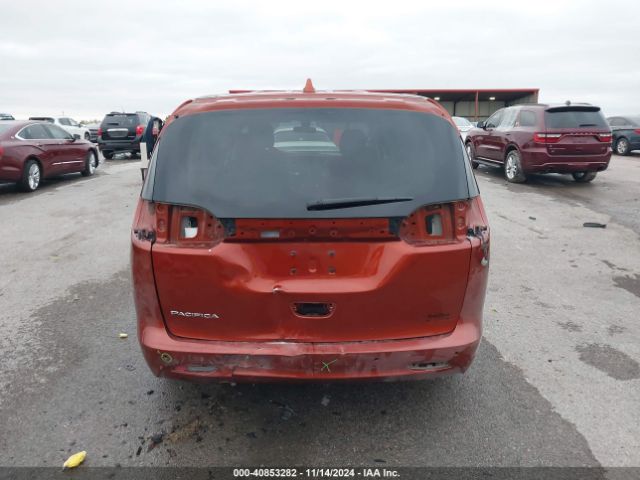 2C4RC1CGXJR163582 Chrysler Pacifica Lx