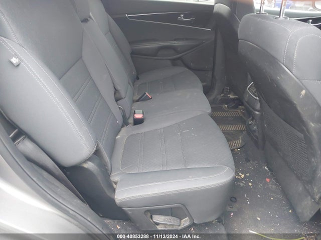 5XYPGDA51HG317352 KIA Sorento 3.3l Lx