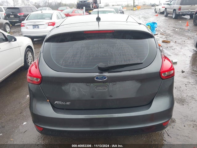 Ford FOCUS SE 2018 1FADP3K26JL255920 Image 16