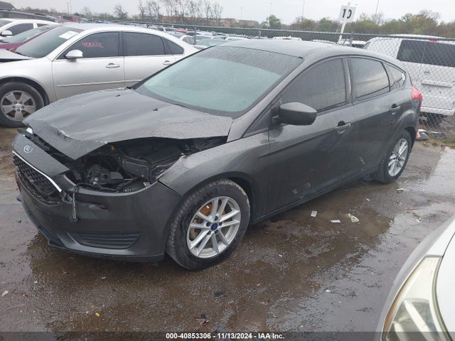 Ford FOCUS SE 2018 1FADP3K26JL255920 Image 2