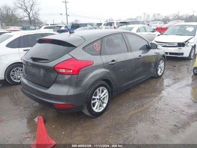 Ford FOCUS SE 2018 1FADP3K26JL255920 Image 4