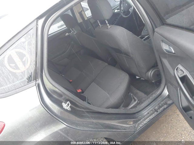 Ford FOCUS SE 2018 1FADP3K26JL255920 Image 8