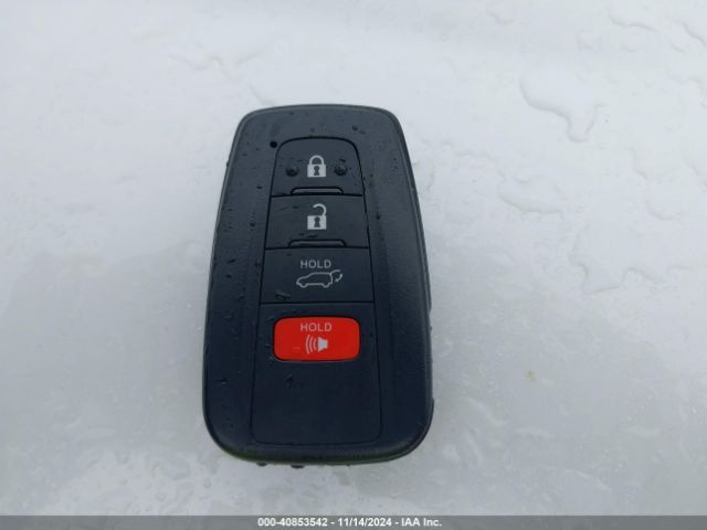2T3A1RFV5RW429166 Toyota Rav4 Xle Premium
