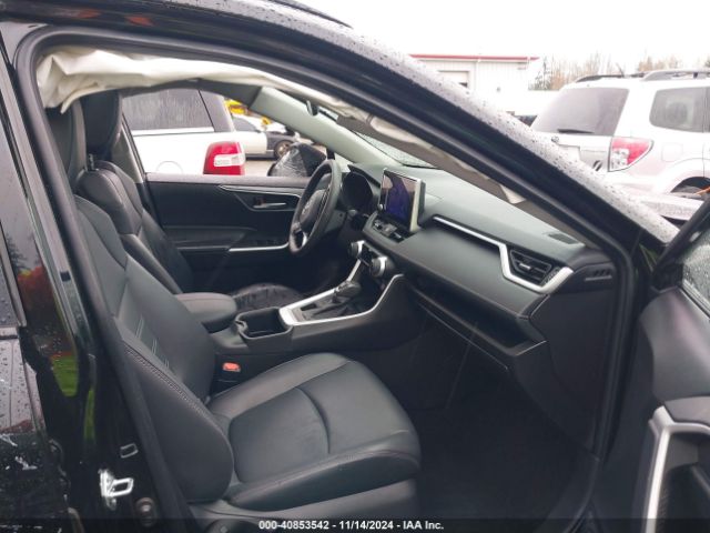 2T3A1RFV5RW429166 Toyota Rav4 Xle Premium
