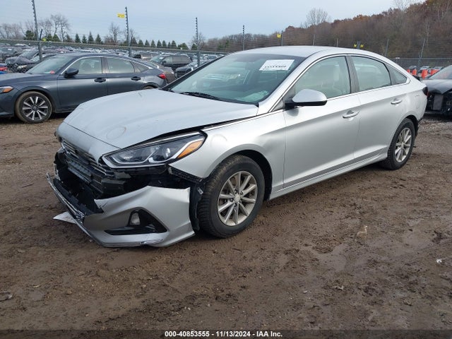 Hyundai SONATA SE 2018 5NPE24AF4JH728869 Image 2