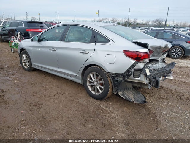 Hyundai SONATA SE 2018 5NPE24AF4JH728869 Image 3