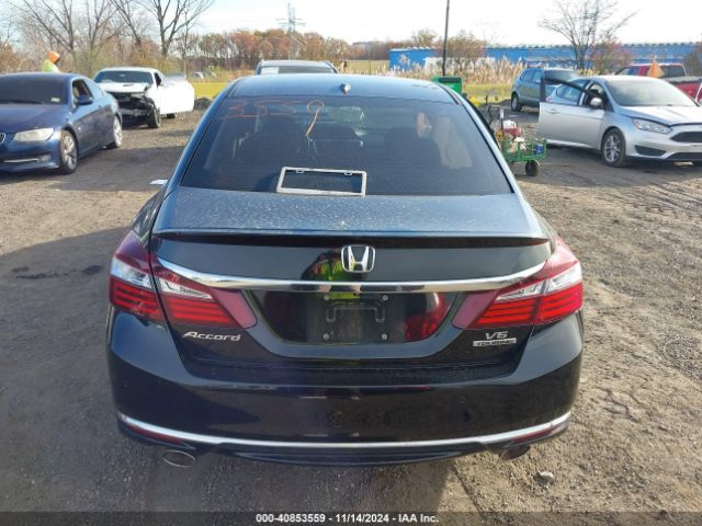 1HGCR3F94GA030943 Honda Accord Touring