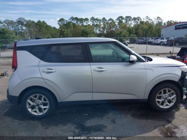 KNDJ23AU8M7777217 KIA SOUL S