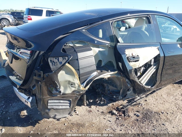 2024 TESLA MODEL Y 7SAYGDEE8RA222844 Photo 5