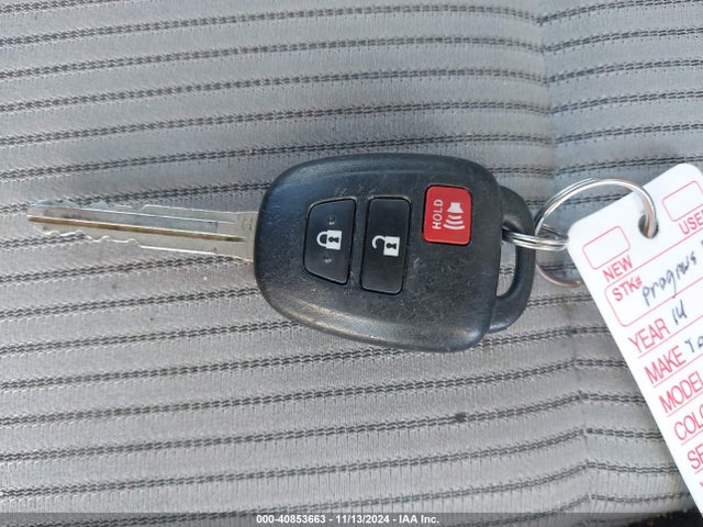 JTMRFREV0ED050301 Toyota Rav4 Xle