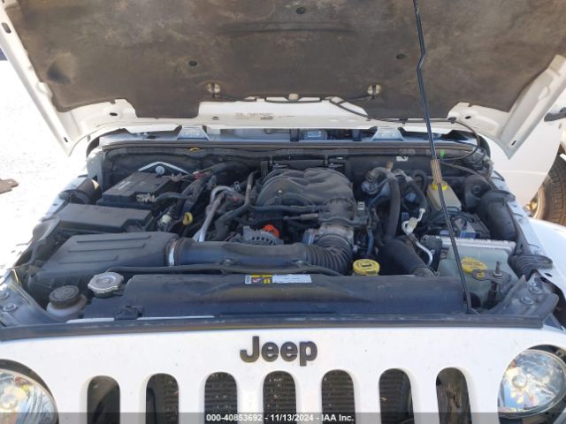 1C4BJWEG9FL614065 Jeep Wrangler Unlimited Sahara