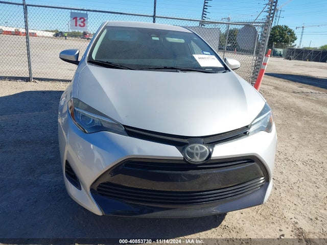 Toyota COROLLA LE 2018 5YFBURHE1JP849160 Image 12