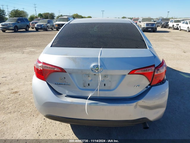 Toyota COROLLA LE 2018 5YFBURHE1JP849160 Image 16