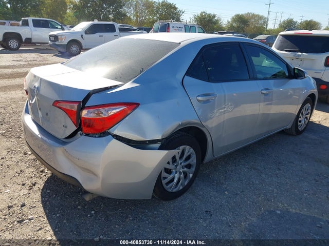 Toyota COROLLA LE 2018 5YFBURHE1JP849160 Image 4