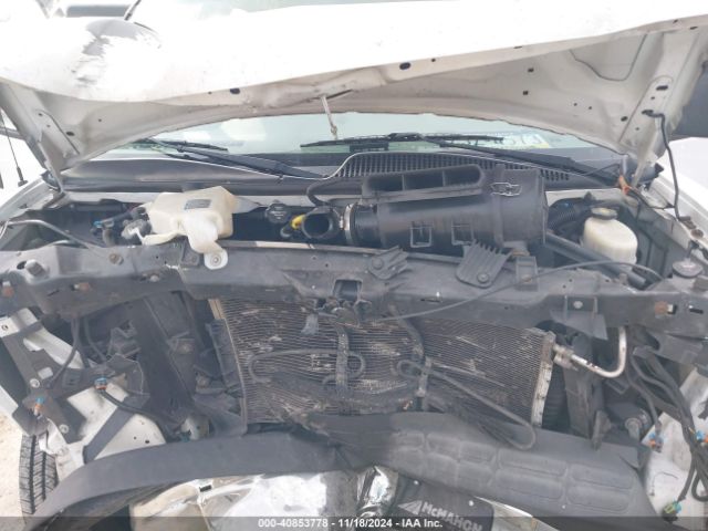 1GTW7AFF2G1904735 GMC Savana 2500 Work Van