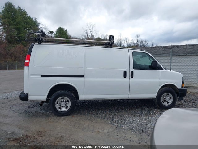 Chevrolet Express 2500 Work Van 2019 1GCWGAFP9K1187042 Image 13
